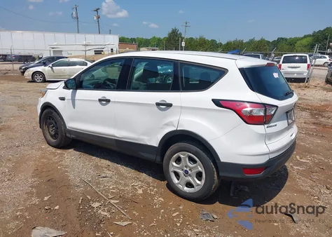 2017 Ford Escape S z USA, uszkodzony, nr VIN 1FMCU0F72HUD58013